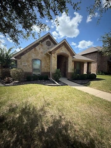 Seamless Gutter Installation in Waxahachie image