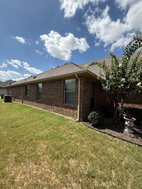 Gallery photos for Seamless Gutter Installation in Waxahachie: Image #2